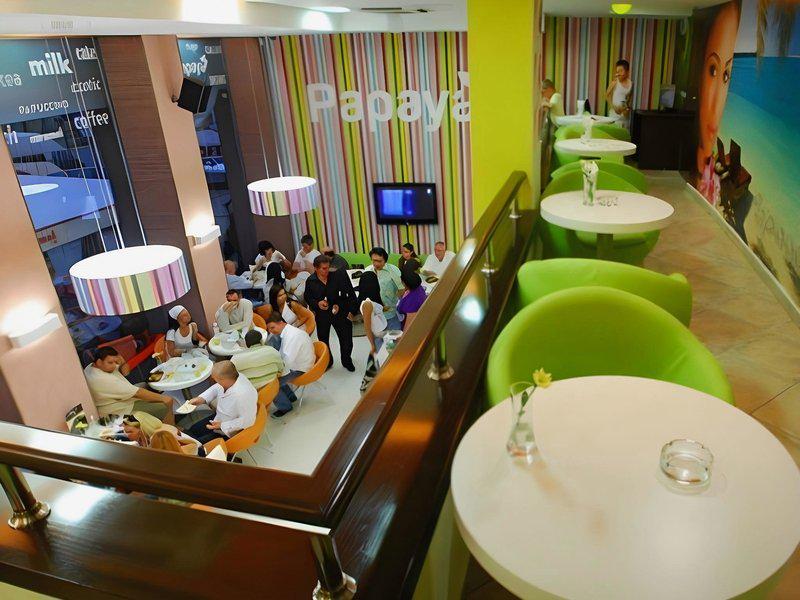 FB1301FCF56C1D59A56664ADAD2716F7