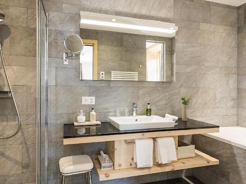 FA4496D80DE51D4FE45C0E7D2D1C4F05