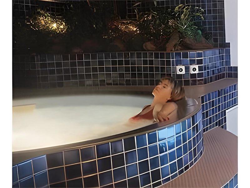 3A70B39799AE5FAE62A0EDE036E11759