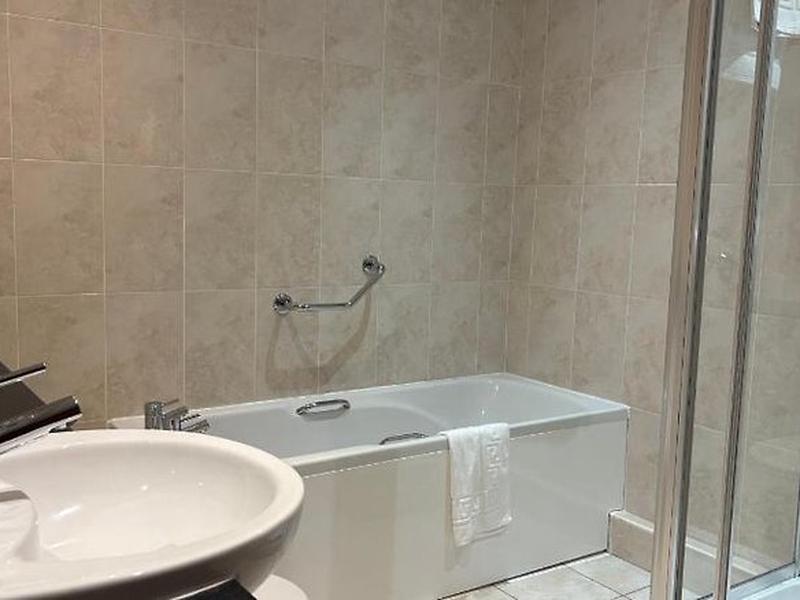 9361793C27BE6ED6C5C3E9848B4AC292