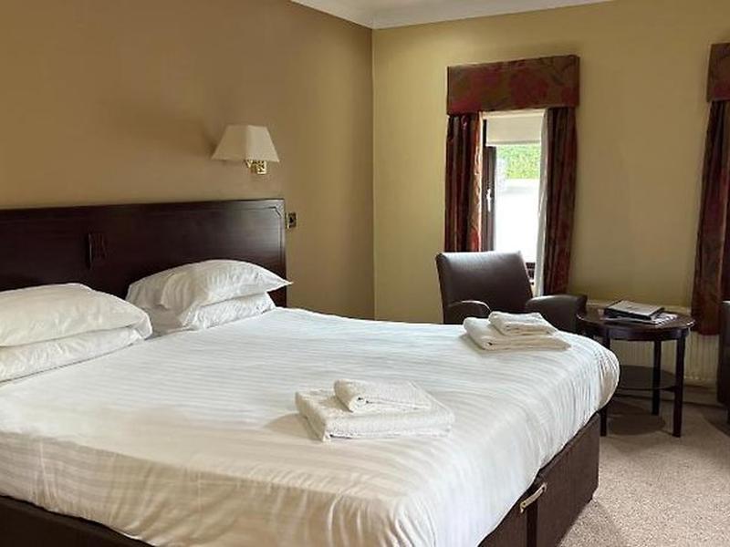 E343352F85184777D2041E8D9202EC37