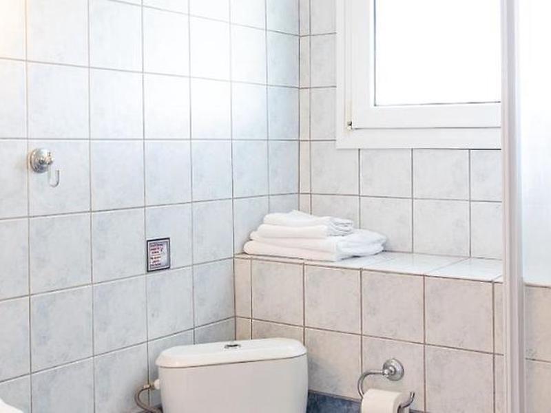 E58F236CE5E3F63FAB7A3D65CE52EE2D