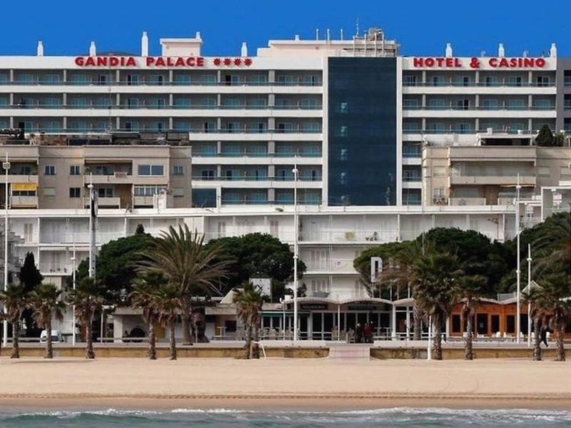 CE4B02CF7E5BAF838E52F07DB95918D1