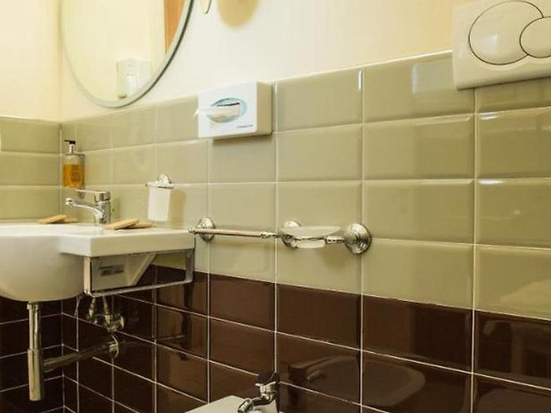 2147CCC5F7CA38795DC4CF1943642FDB