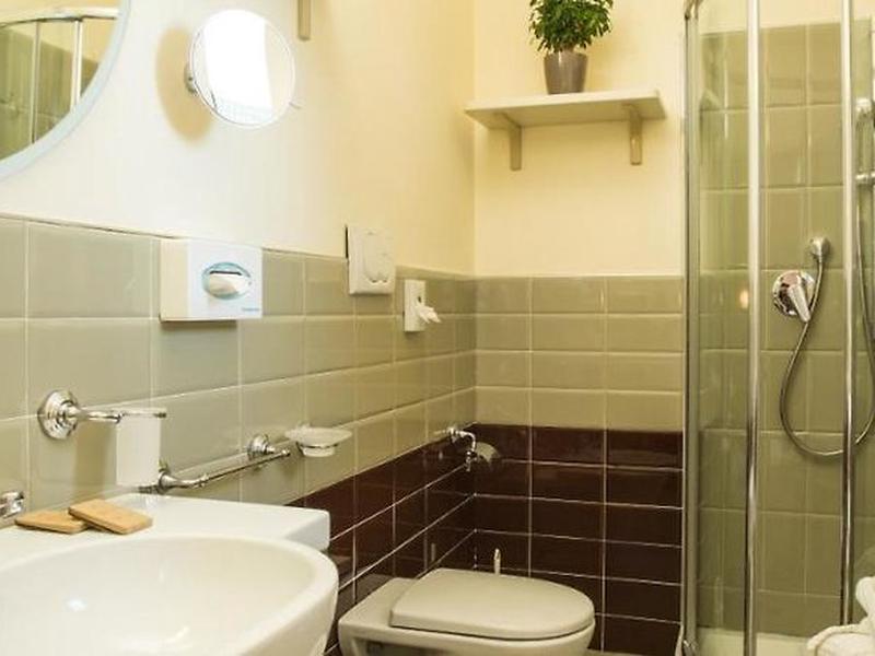 F9570136118AB151C0ADFA44A082A02E