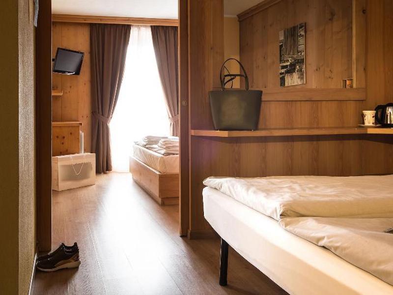 DE742A4C31D35C9DBC3701C12B5B7351