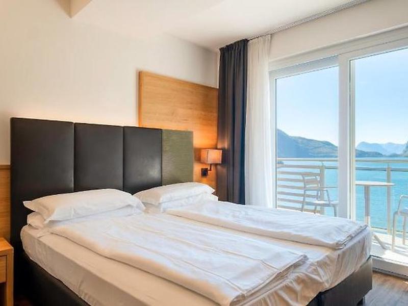 CA230D76DCB1C14A355AA6521750A33A