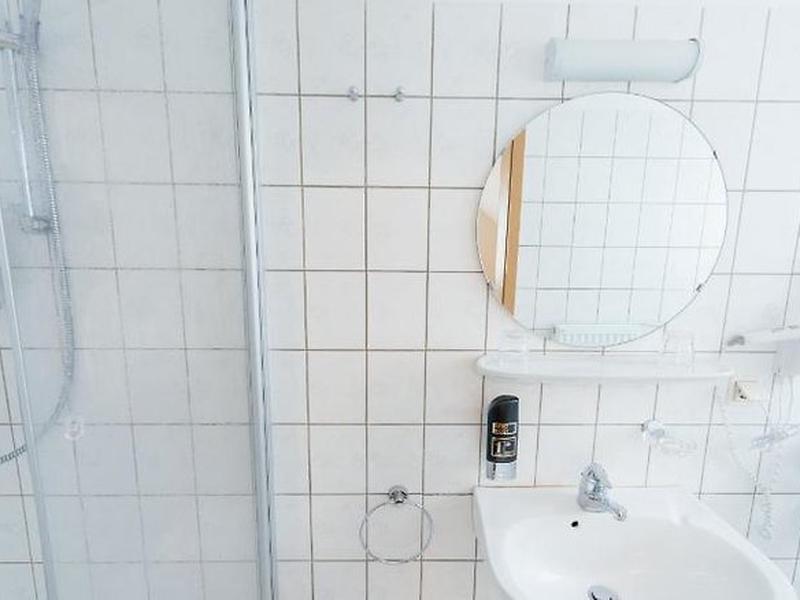 B434BB445A98EA70CDFEC8D431EDB8E7