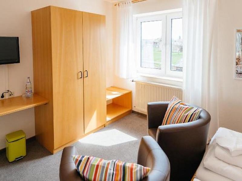 424E453F29F2BD600F188993A1A738F0