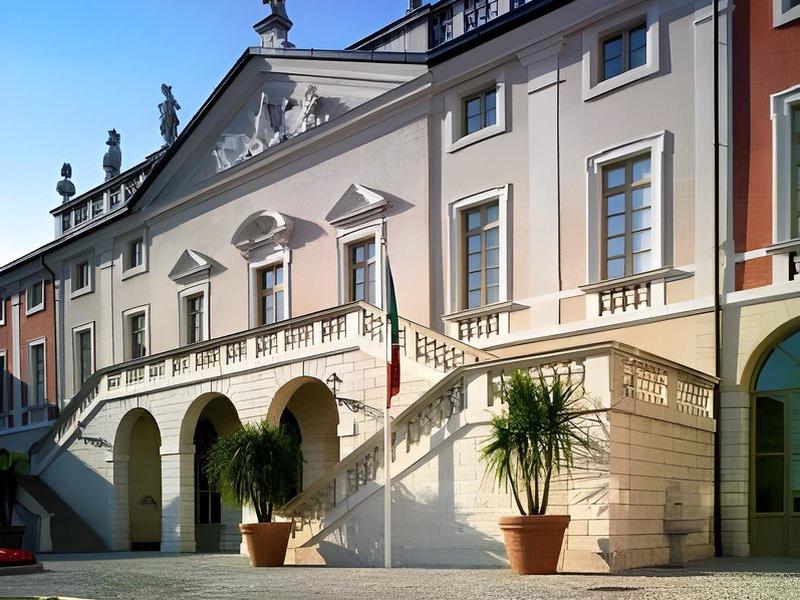 06F5A07CBBE924336F22F2F5C3D8A263