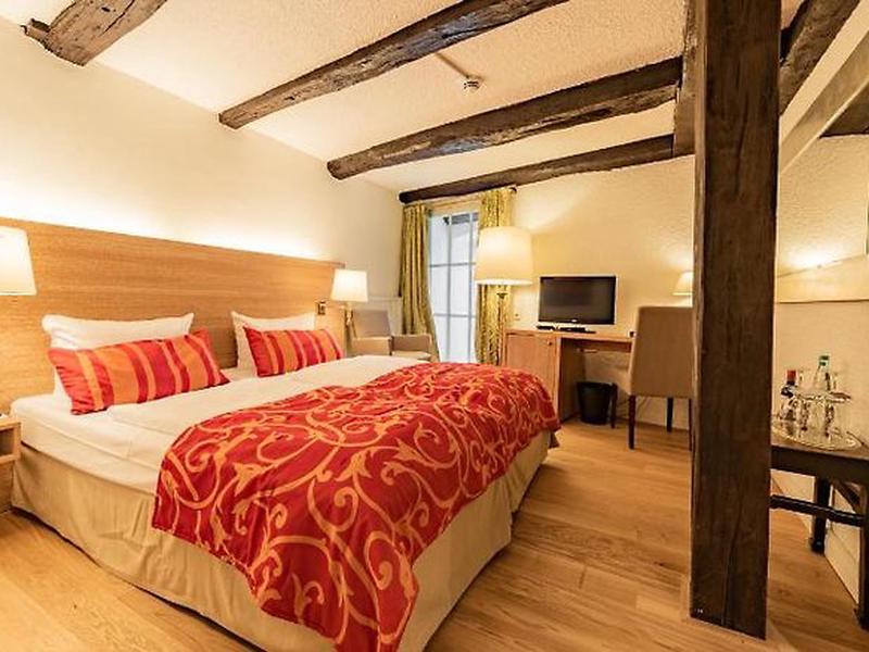 8EC1DB819D7C71D62621D930E6CD2384