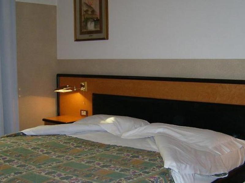 541E807906191CA3E43B69100D47F6BF