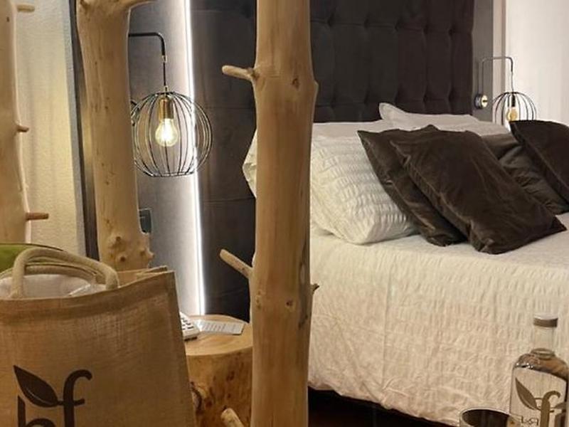 E9BCB0BA4016E9E0306BFE8A2C2202EF