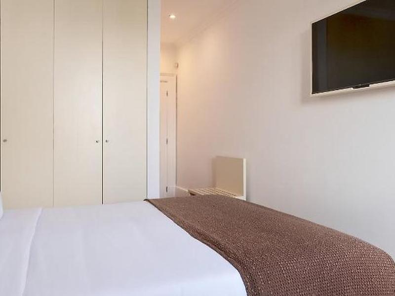 8E41136883EFE8EE53D2401AEE217B1F