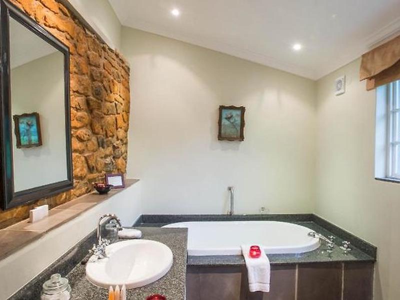 E0C8844C4F65D9DE364FA609297214CC