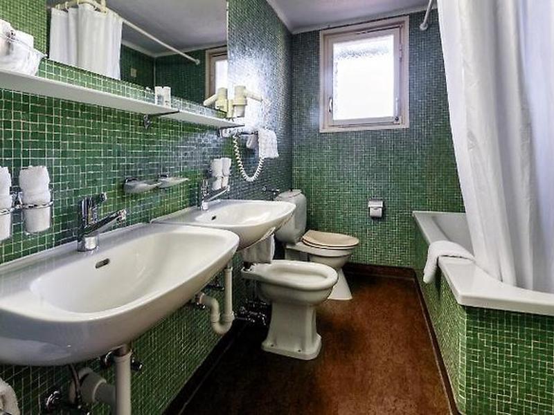 ADC49DB8DC7FCAE9CE9B4517D32B9C68