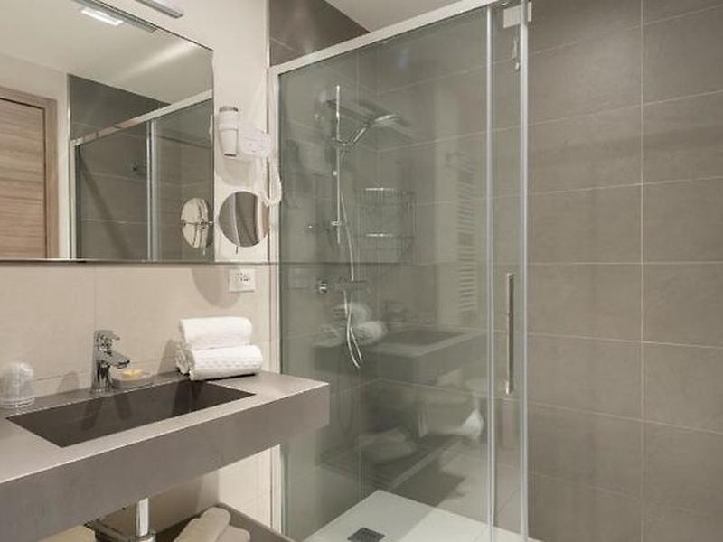 483645946B2C7D2A79DCEE128160C776