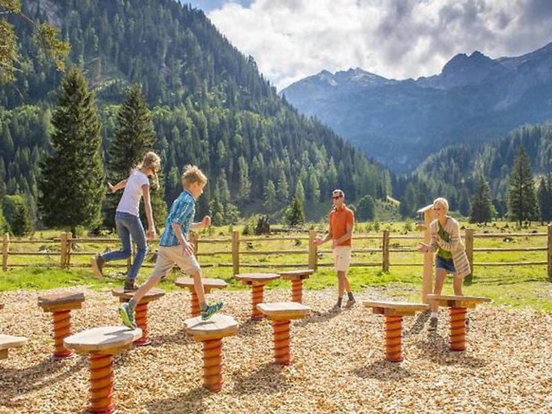 8B9994575EB4862AB079E498C7E21435