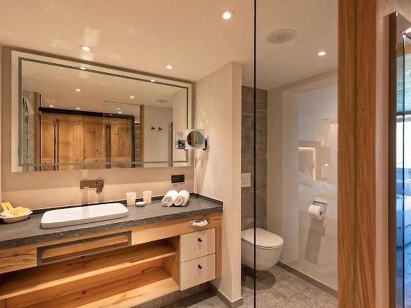 EA36DFD2E3056BACDA5F656A8F97F759