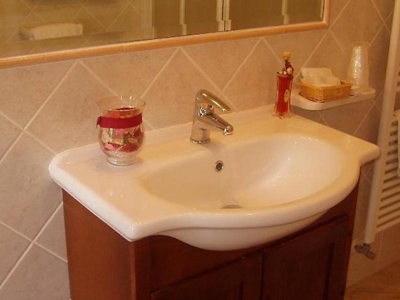 641F8B1FD2DC5C4264B65BF877CA5713