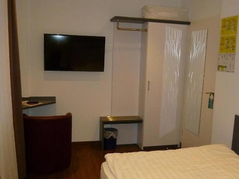 6B580F5A270BC2C478D2195986E4DC40