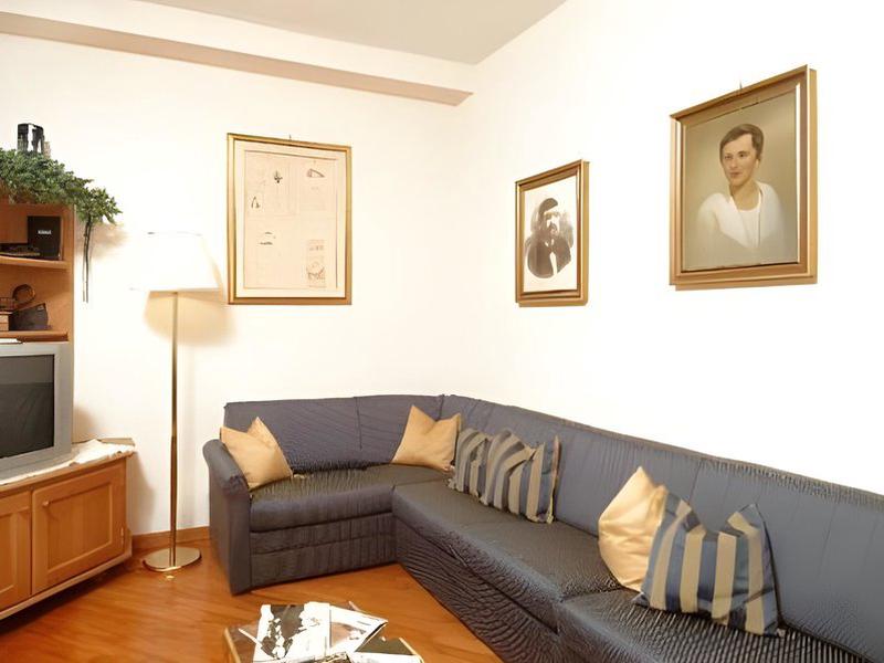 DC223E77925CC2C9A032FD6D84D4689C