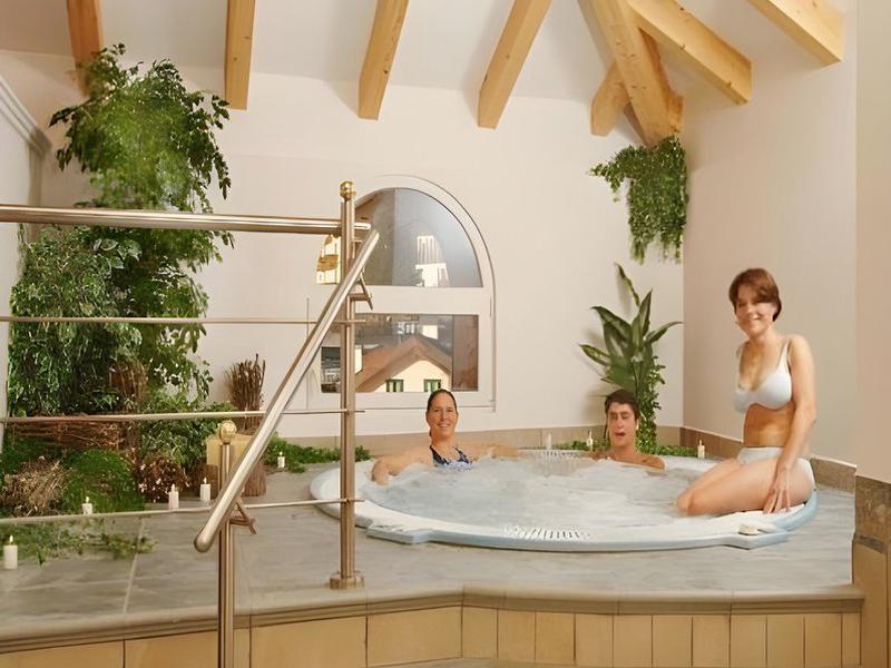 CDA26092CF714BA902819C567F10E53D