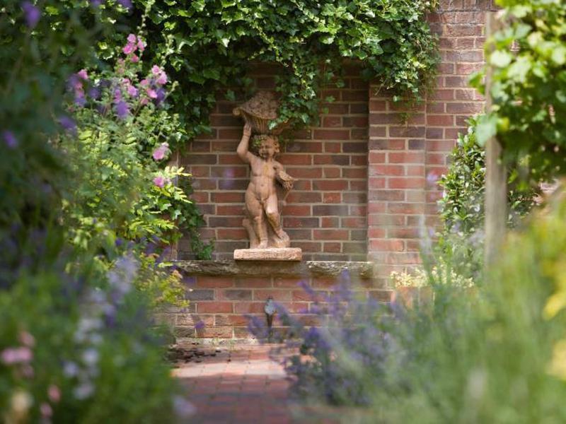 83F52A5934C277333787023301D64E42