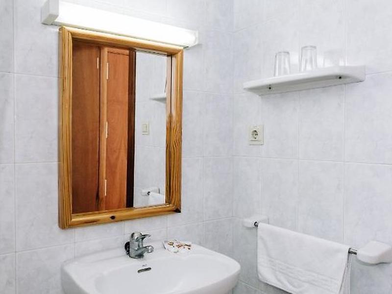 2C13D8BE52CF765A41ABA601471B8FA4