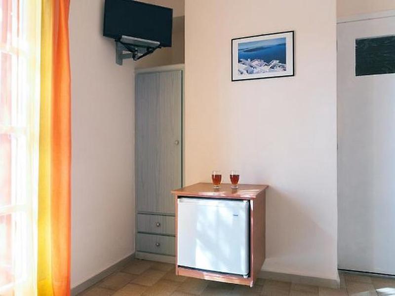 EC381E4D2410DA83716C1F8F2FF2A3BC