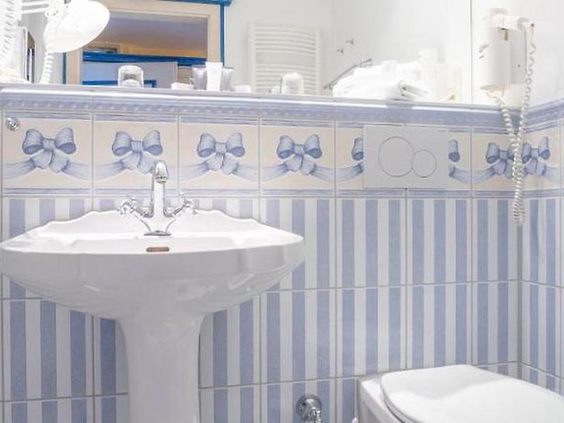 77965D8E5E10E92E1F98117525B3F14D