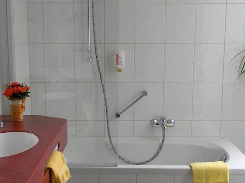 DEA69617B90278AB4E0DD3AEF6C3DD9A