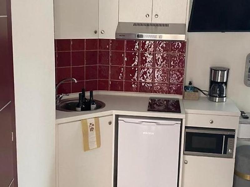 F9334520D9C2486650CB8798A3B2E2EB