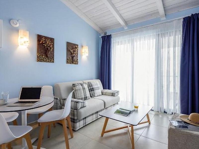 DA3C0AE7356FAE3F462C66ABC0F66D2E