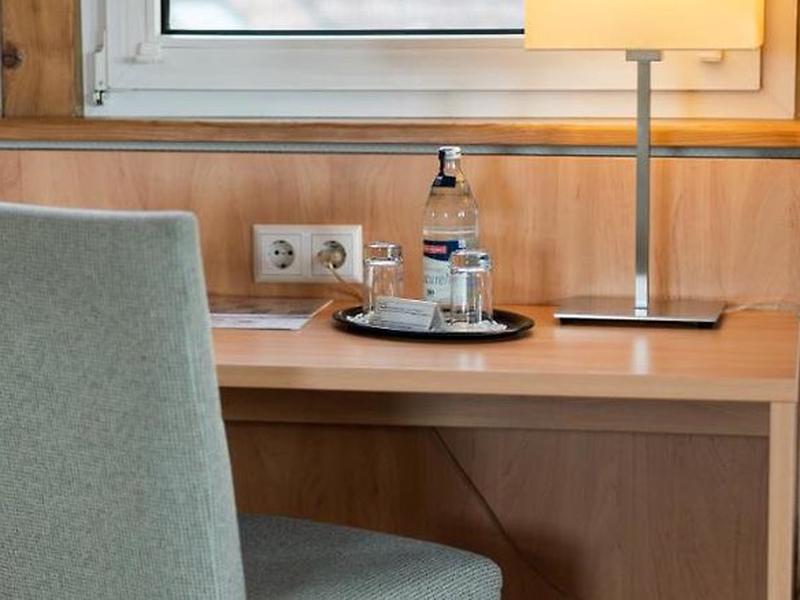 4E8512EABEDE29154441B136BC0D15BB