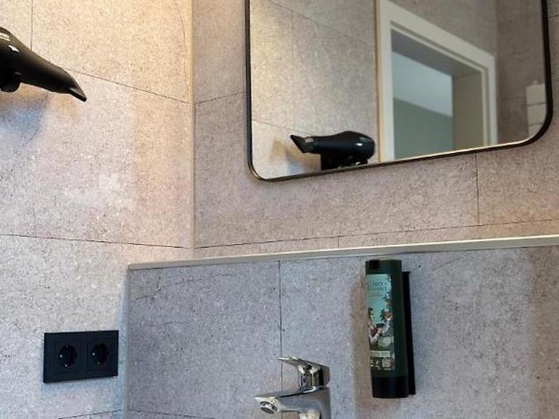 9AF4BAF2594FB176EC8103A5C059BDAA