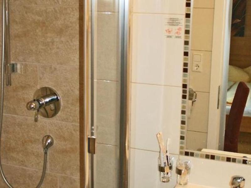 5B3B8F9171EF420E71E87D44B2BAE558