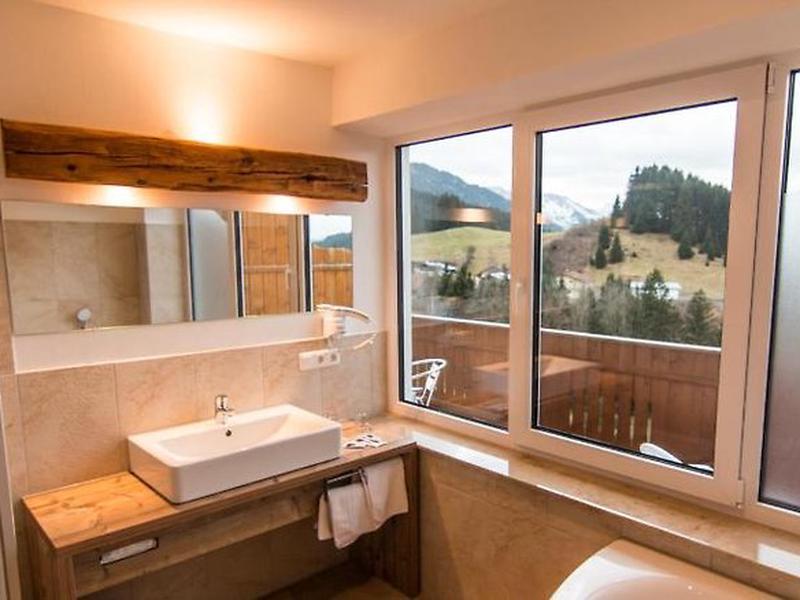 BA3AE737E0E6EE88AEBC0D08F8998833