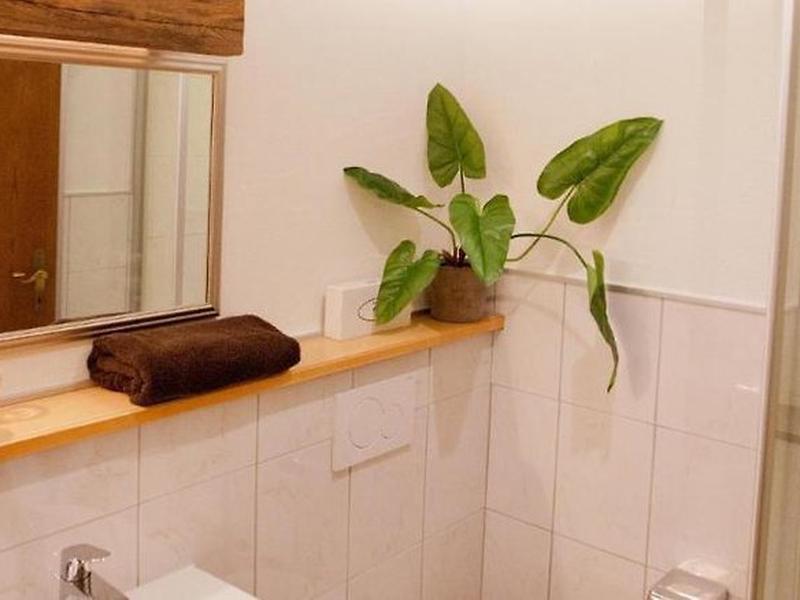 F9DF5BC6F21E0B1092C182F16F90137B