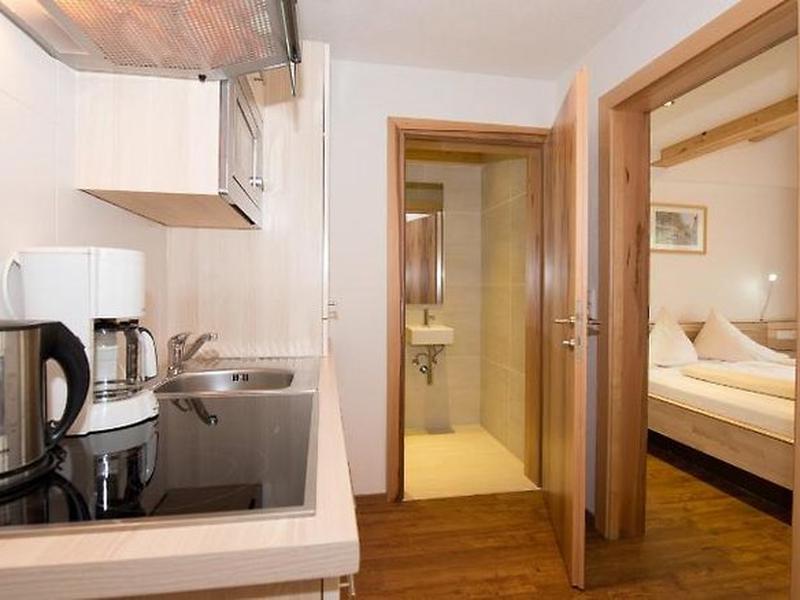 3854854989E802D5E8B47216735D3602