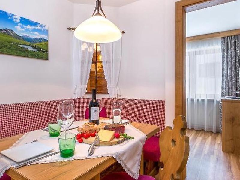 2EC9F888A2E7E6856917227F0C5EBF61