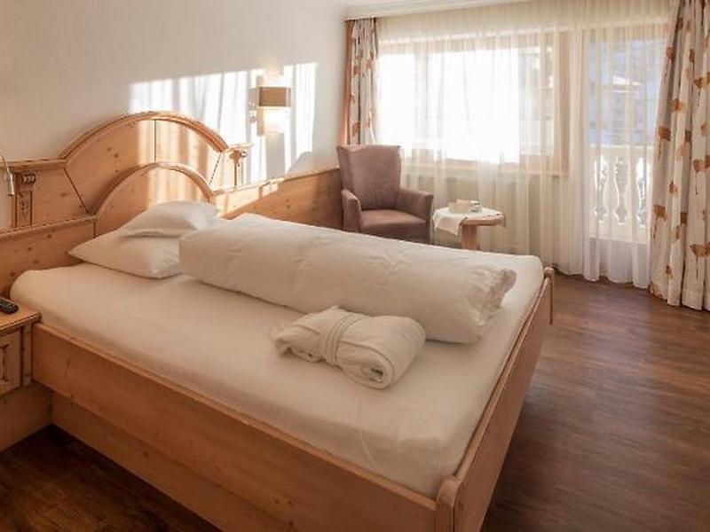 A11441F9765E00B099FF12B1F69536E5