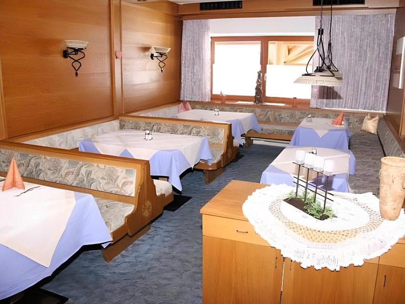 DC987E64D756BE8213590E6C8955AD2A