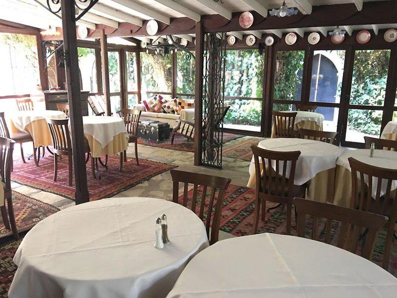 37BF3F20AC360598A92AF4785C9809F2