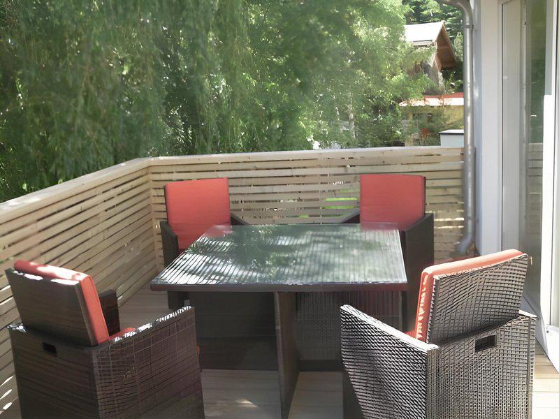 81744F2D9660FFEC07CEAF4D12D7244C