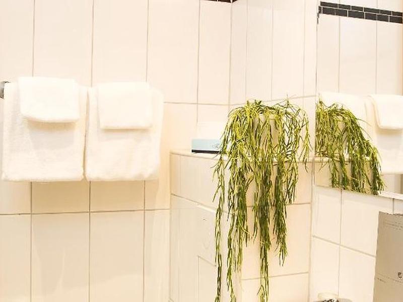 13ED37A17E212BE4956E4A86C99915A1