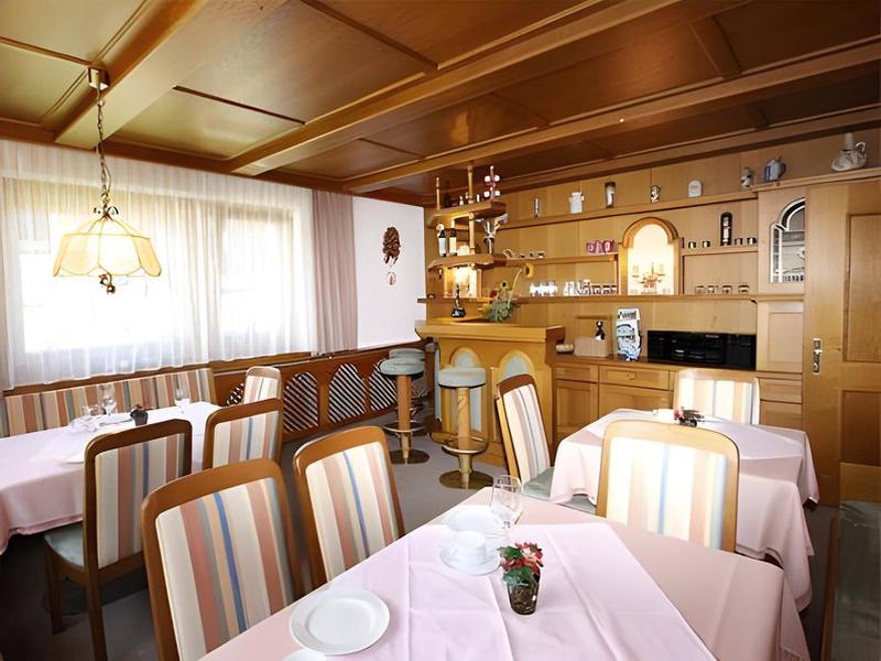 42F24A7147F0423ADC1029E9BD016F1E