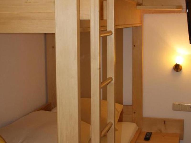 797CAC1762C23DEB24081627511A24C7