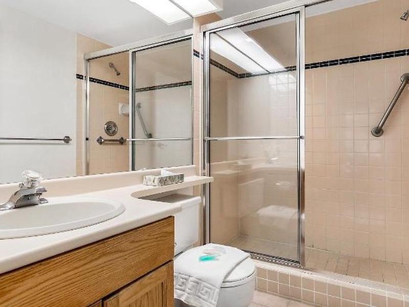 1F595CA90D684C0FC83644943538DA81