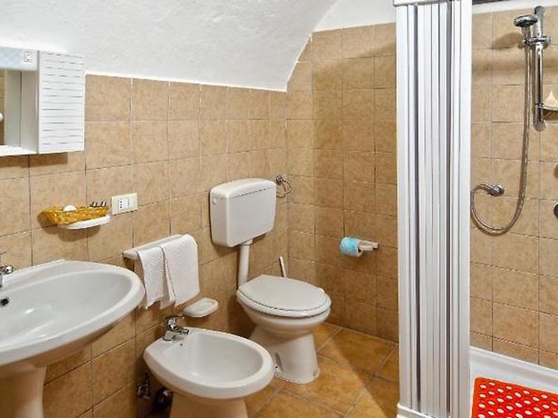 727AA662699BD1930D00B420C80B0CC6